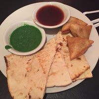 Снимок сделан в Saffron Indian Restaurant пользователем P G. 6/26/2016