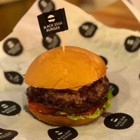 Photo taken at Black Star Burger by Yuriy on 6/8/2019