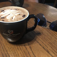 Photo taken at Gloria Jean&amp;#39;s Coffees by Vi S. on 1/5/2018