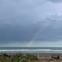 Photo taken at Sumner Beach by akakeno on 3/7/2021