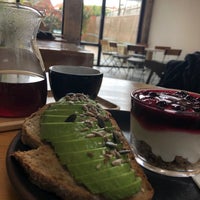 Foto tirada no(a) Fabrica Coffee Roasters por Henrietta Gréta I. em 3/8/2020