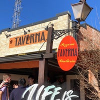 รูปภาพถ่ายที่ Taverna โดย Chris F. เมื่อ 12/1/2019