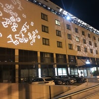 Photo taken at Hôtel Renaissance by Shadab K. on 8/15/2019