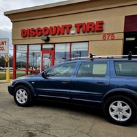 Photo taken at Discount Tire by Oliver Bjorn K. on 2/22/2023