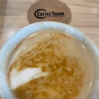 Das Foto wurde bei Coffee Shark Espresso &amp;amp; Pints von Cristian S. am 4/11/2023 aufgenommen