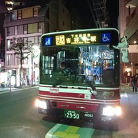 Photo taken at 千歳烏山駅北口バス停 by こばやん c. on 5/16/2016