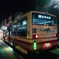 Photo taken at 千歳烏山駅北口バス停 by こばやん c. on 7/12/2016