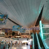 Photo taken at Terminal 3 by こばやん c. on 12/16/2017
