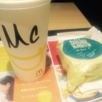 Photo taken at マクドナルド 新宿大ガード西店 by ゆうぽむ ゆ. on 6/23/2015