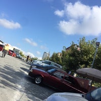 Oto Pazarı Halkalı  : Araba Satın Almak Isteyenler Konya�da Pazar Günleri Kurulan Ikinci El Otomobil Pazarına Yoğun Ilgi Gösteriyor.