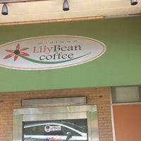Foto tirada no(a) LilyBean Coffee Shop por Bea C. em 5/22/2018