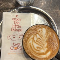 Foto tirada no(a) Two Cups Coffee por 🌙bike em 12/12/2022