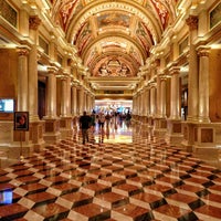 Foto diambil di The Venetian Resort Las Vegas oleh Haroldo F. pada 5/17/2013