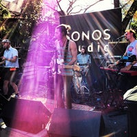 Photo prise au Sonos Studio @ SXSW par Thomas M. le3/15/2013