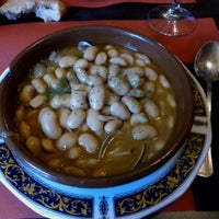 รูปภาพถ่ายที่ Restaurante Tejera Negra โดย Lorenzo R. เมื่อ 11/1/2012