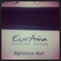 รูปภาพถ่ายที่ EurAsia Fusion Sushi โดย Peto C. เมื่อ 3/28/2013
