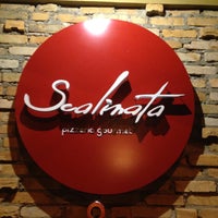 2/18/2015 tarihinde Carlos H.ziyaretçi tarafından Scalinata Pizzeria Gourmet'de çekilen fotoğraf