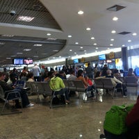 รูปภาพถ่ายที่ Aeroporto Internacional de Campinas / Viracopos (VCP) โดย Filipe S. เมื่อ 4/21/2013