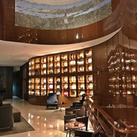 1/28/2017 tarihinde Abdulrahman A.ziyaretçi tarafından The St. Regis Istanbul'de çekilen fotoğraf