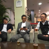 Photo taken at Holiday Inn Express by Masashi H. on 9/27/2018