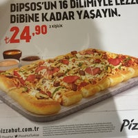 Photo taken at Pizza Hut by İlkan T. on 4/25/2016