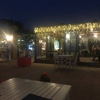 Foto diambil di Denizatı Restaurant &amp;amp; Bar oleh TUBA H. pada 7/28/2020