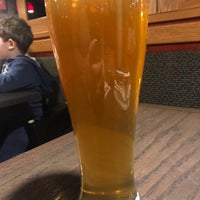 Photo taken at Red Robin Gourmet Burgers and Brews by Jen O. on 2/6/2020