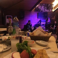 Foto tirada no(a) Körfez Aşiyan Restaurant por Kraliçe em 12/12/2021