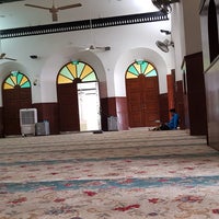 Photo taken at Masjid Omar Kampung Melaka (Mosque) by Ghazali R. on 4/1/2018