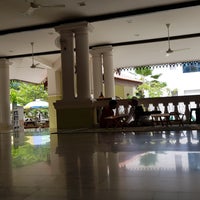 Photo taken at Masjid Omar Kampung Melaka (Mosque) by Ghazali R. on 12/3/2017