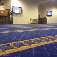 Photo taken at Masjid Darul Ghufran (Mosque) by Ghazali R. on 1/14/2017