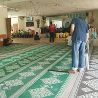 Photo taken at Masjid Al-Istiqamah (Mosque) by Ghazali R. on 3/18/2016