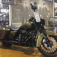 Das Foto wurde bei Bergen County Harley-Davidson von hakan d. am 8/4/2017 aufgenommen