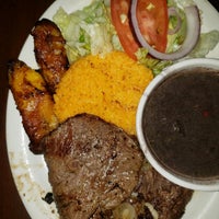 Photo taken at Papi&amp;#39;s Cuban &amp;amp; Caribbean Grill by Dixie on 7/29/2021