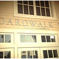 รูปภาพถ่ายที่ Boardwalk Inn โดย ArtJonak เมื่อ 5/23/2013