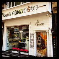 รูปภาพถ่ายที่ Cemil Gündoğdu hair studio โดย Cemil Gündoğdu hair studio เมื่อ 6/15/2015