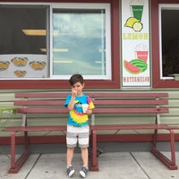 Photo taken at Gina&amp;#39;s Italian Ice by Jerry V. on 5/7/2015