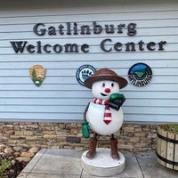 Foto tirada no(a) Gatlinburg Welcome Center por Jim W. em 11/20/2021