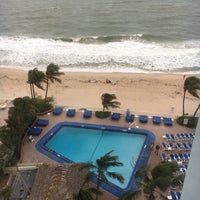 รูปภาพถ่ายที่ Ocean Sky Hotel &amp;amp; Resort โดย viola เมื่อ 9/21/2019