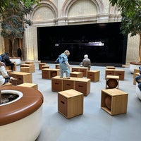 Photo taken at Apple Covent Garden by Alejandro C. on 12/1/2023