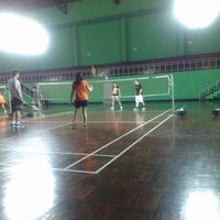 Photo taken at cat  badminton  court by Parinya S. on 3/26/2013
