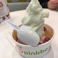 Photo taken at Pinkberry by Tyler M. on 11/11/2017