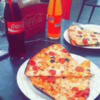 Das Foto wurde bei Pizza Vegas von Sena Ç. am 5/31/2016 aufgenommen