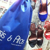 Foto tirada no(a) Lusis &amp;amp; Atos | Sapato de Mulher por Antônio R. em 11/17/2012