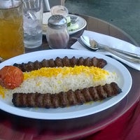 Das Foto wurde bei Real Kabob Persian Restaurant von Luan P. am 8/18/2014 aufgenommen