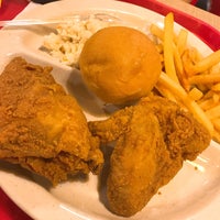Photo taken at Arnold&amp;#39;s Fried Chicken by Wei C. on 5/12/2018