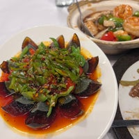 Photo taken at Rong Cheng House 朵頤食府 by Tim Z. on 4/22/2022