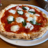 Photo taken at PIZZA SALVATORE CUOMO 代々木 by 私 on 5/4/2022