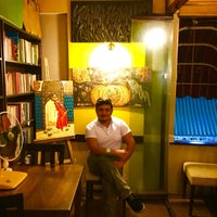 Photo taken at Su Kitap Cafe by Oğuzhan  D. on 10/27/2015