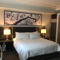 Das Foto wurde bei The Adelaide Hotel Toronto von Hubert am 3/19/2018 aufgenommen